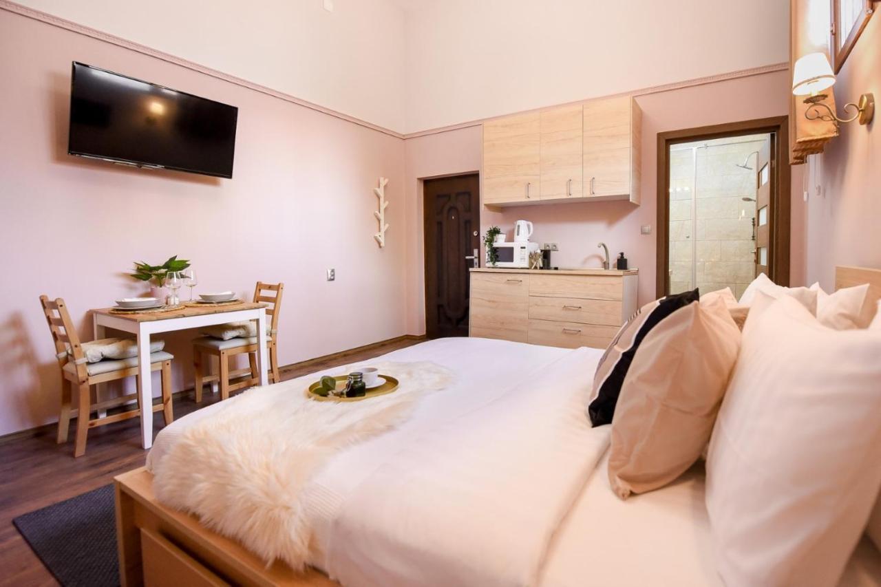Le Petit & Cosy - Best Location Old Town & Quiet Bucharest Luaran gambar