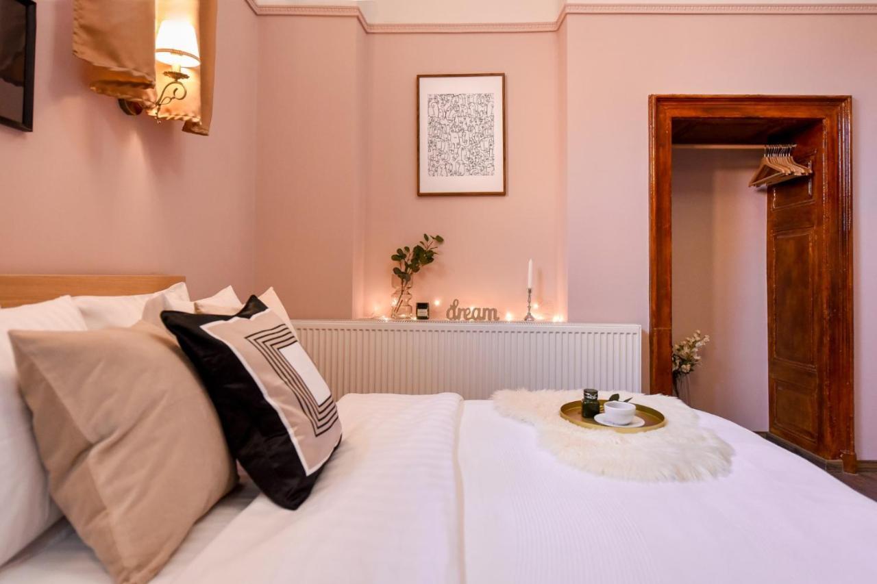 Le Petit & Cosy - Best Location Old Town & Quiet Bucharest Luaran gambar