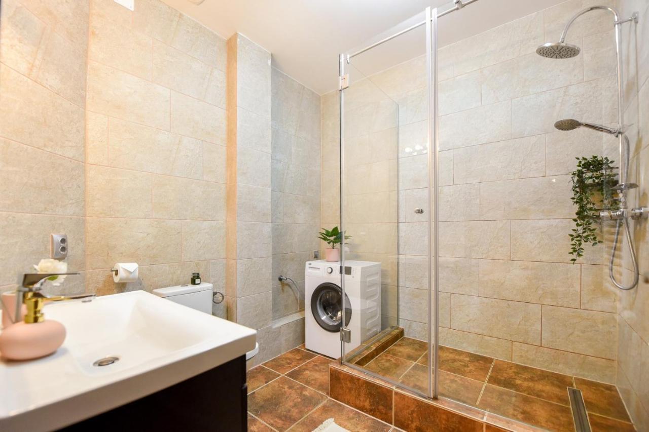 Le Petit & Cosy - Best Location Old Town & Quiet Bucharest Luaran gambar